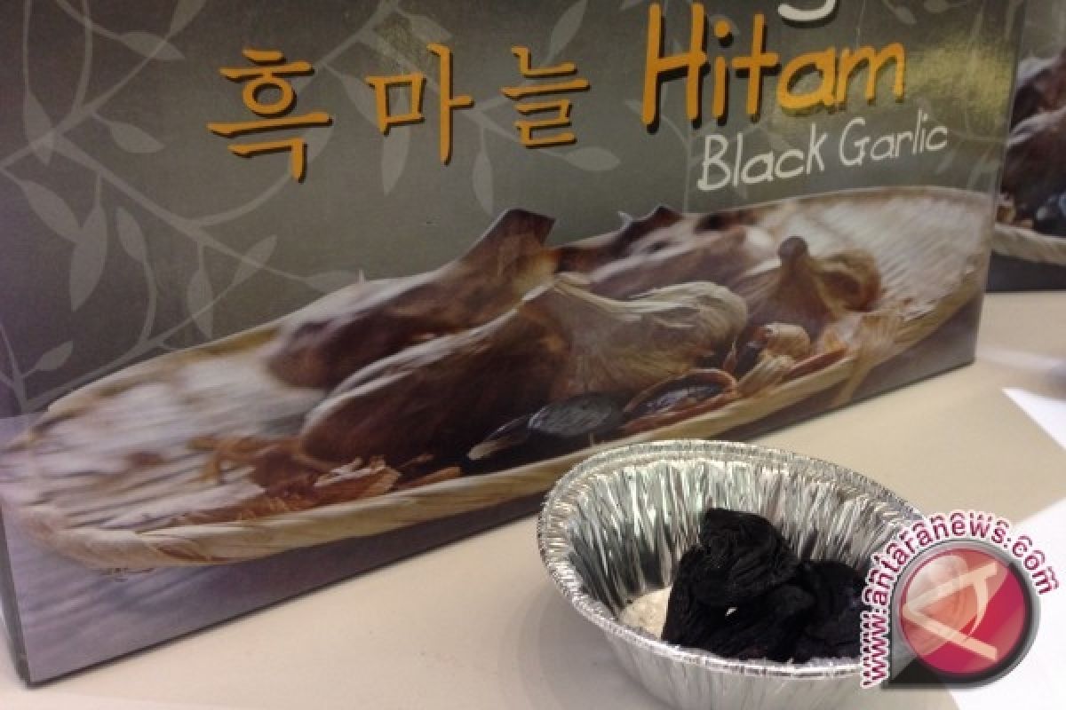 Kaya antioksidan, ini 8 manfaat black garlic bagi kesehatan tubuh