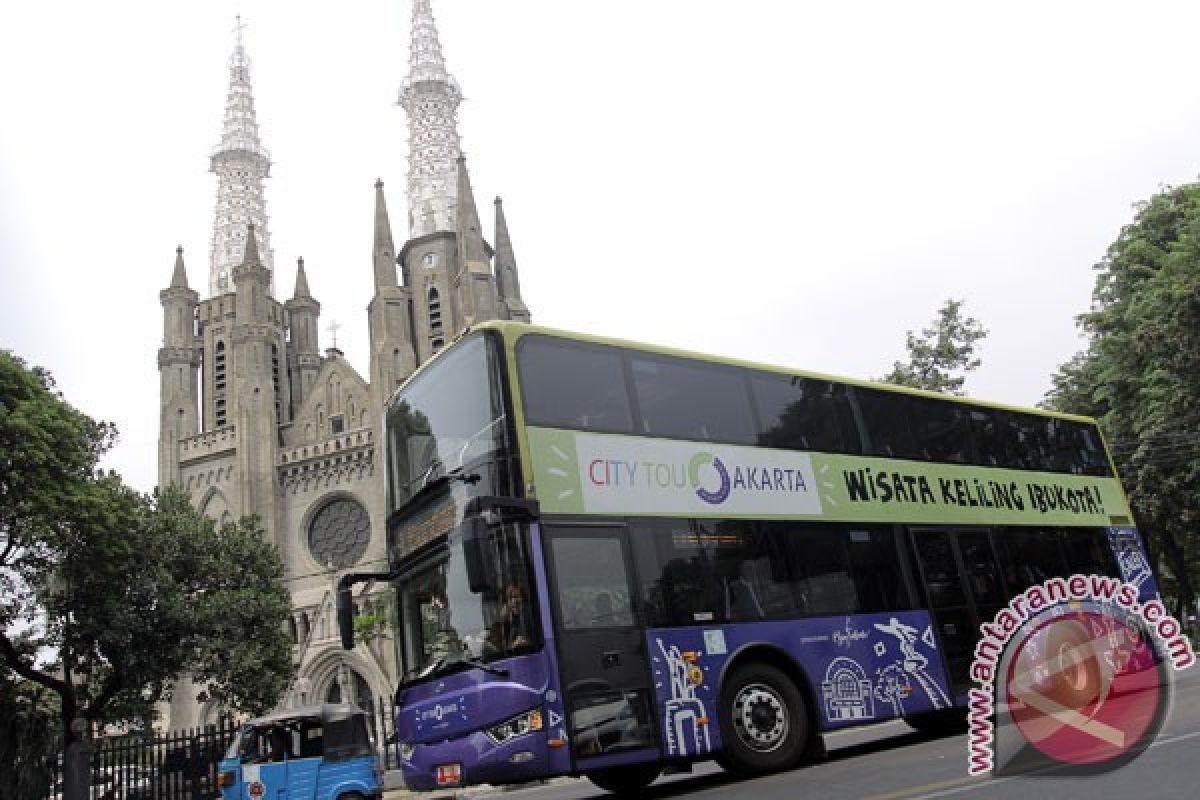 Istiqlal sediakan parkir mobil untuk jemaat Gereja Katedral