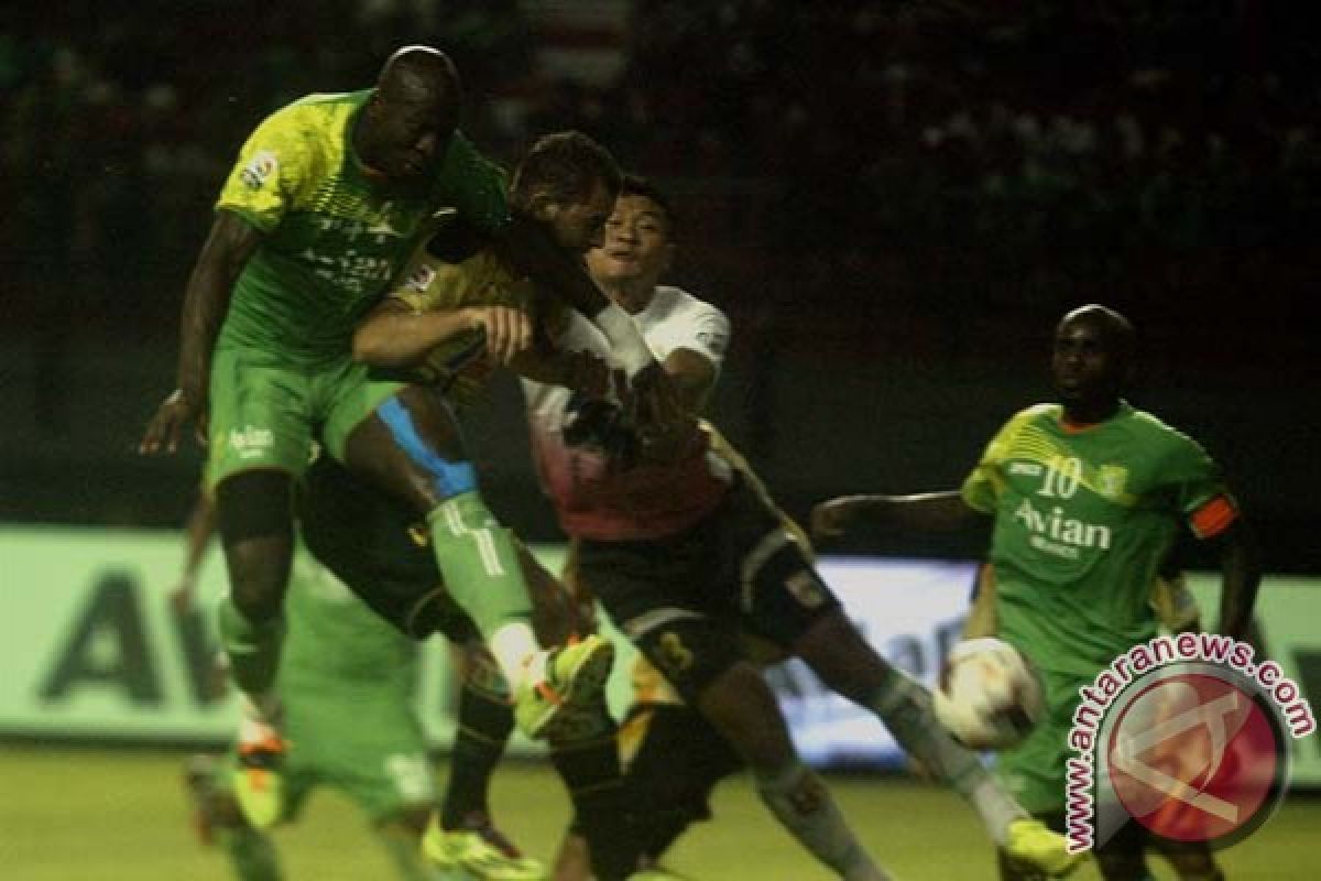 PBR tahan imbang Persebaya 0-0