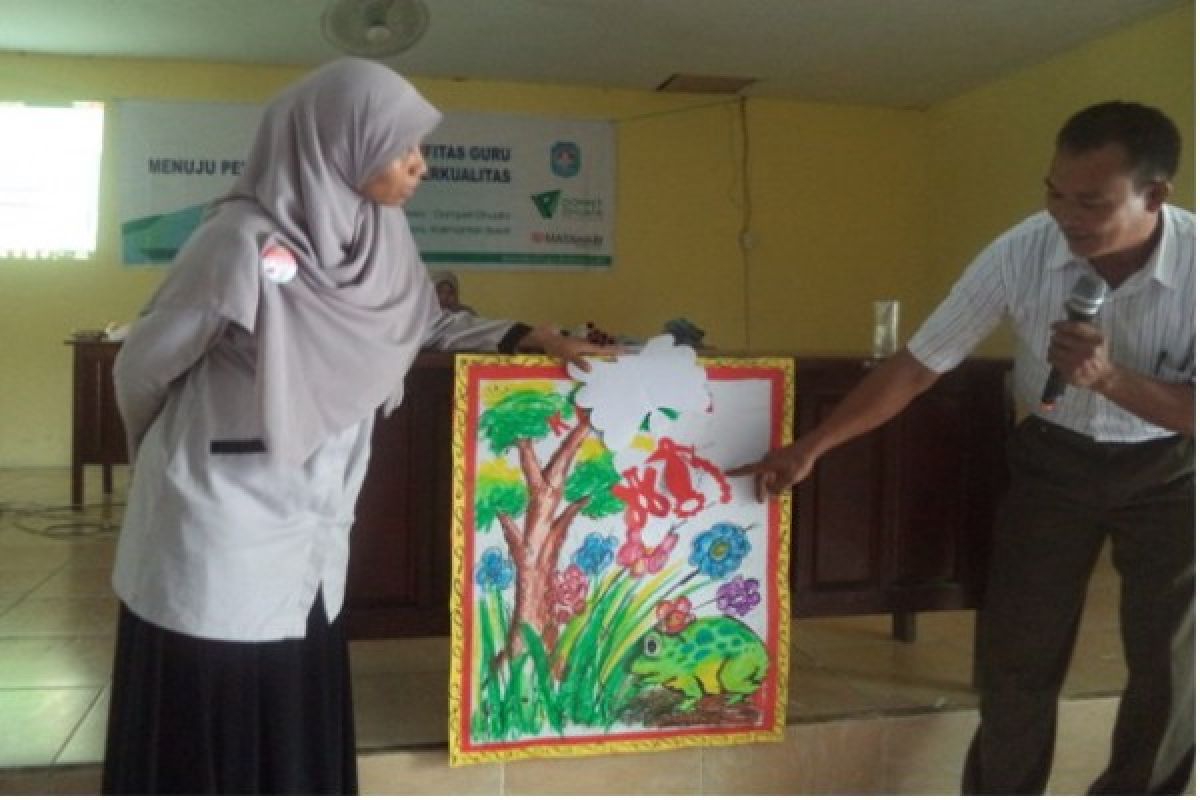 52 Guru SD Sungai Kakap Ikut Pelatihan Display Kelas