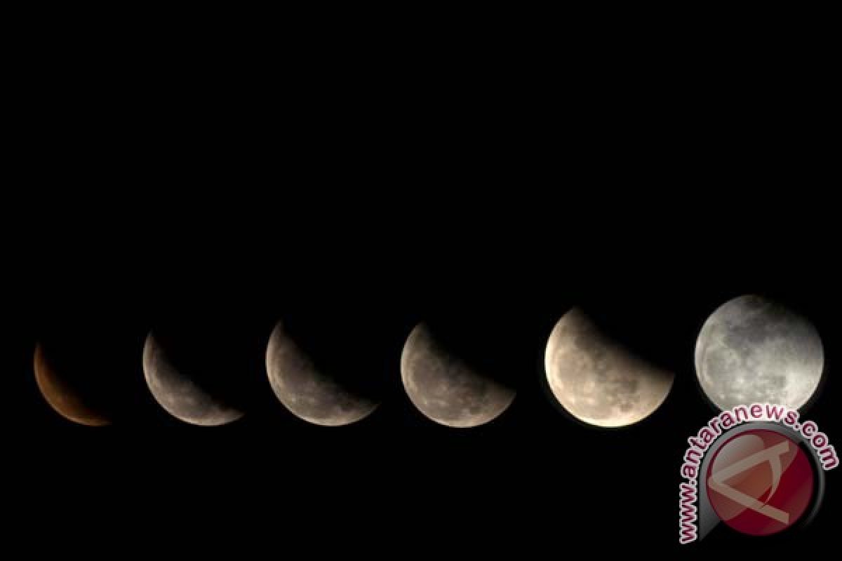 Langit Ambon cerah saat gerhana bulan total mulai 19.48 WIT