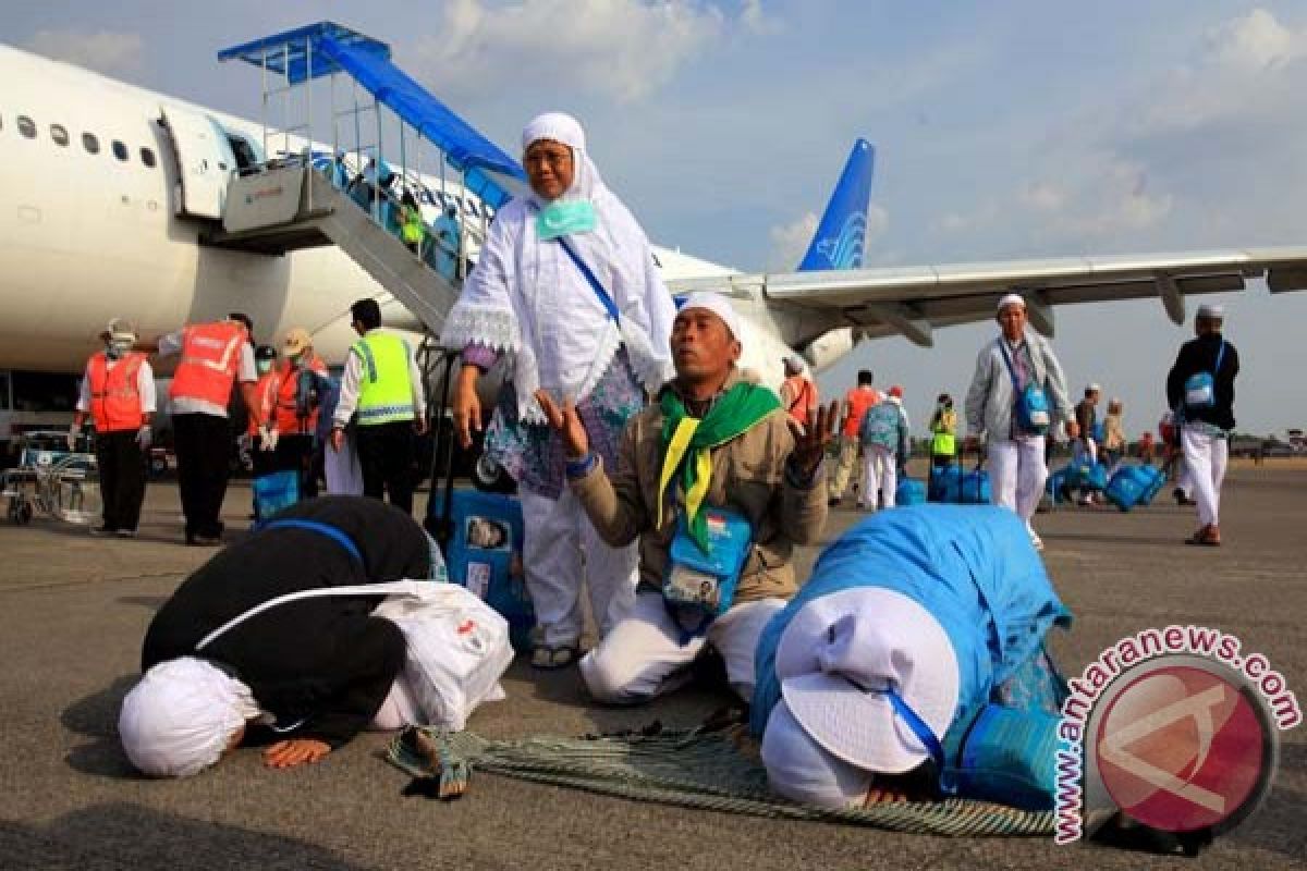 Tim kesehatan periksa jamaah haji khawatir virus MERS Cov, Ebola