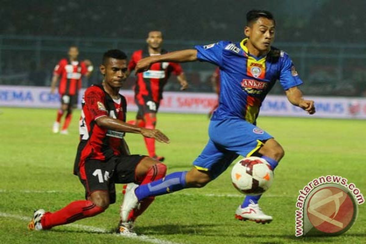 Singo Edan target poin di kandang Persipura