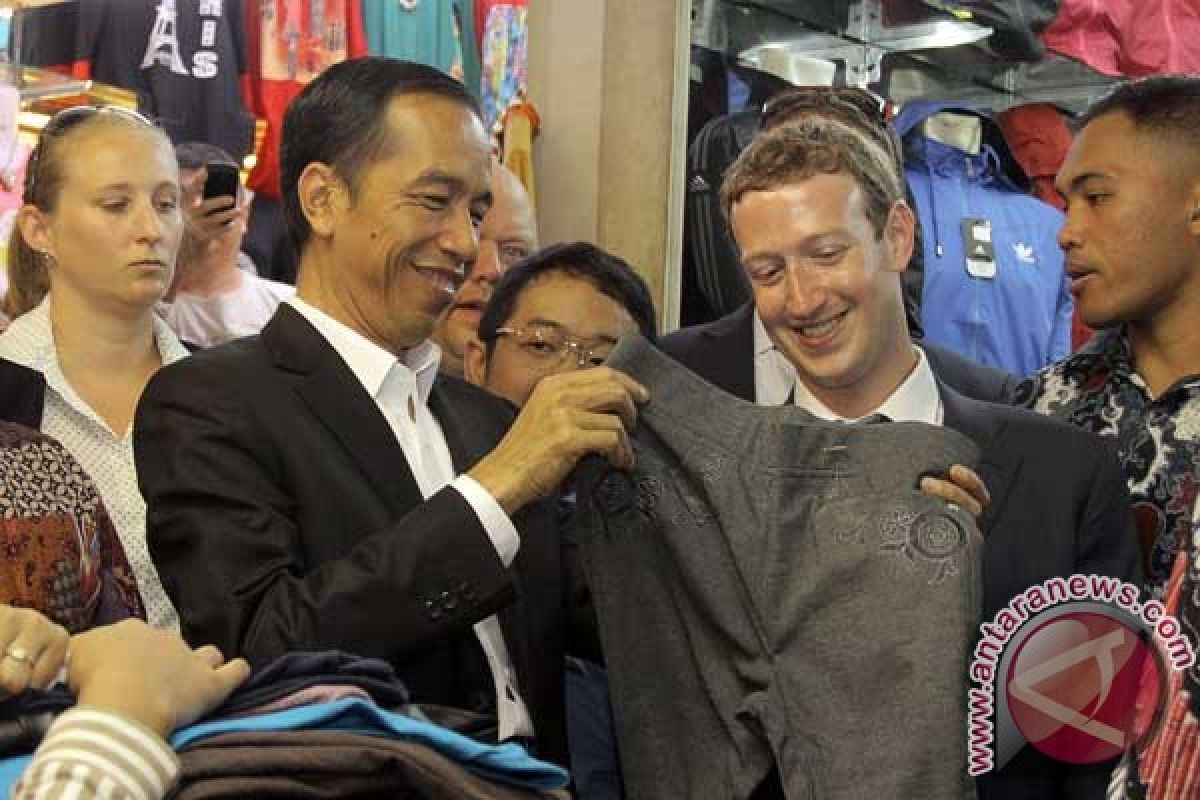 Jokowi: baru lima menit blusukan, Zuckerberg capek