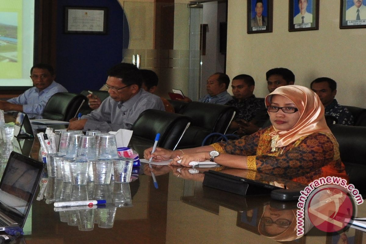 DPRD Tuntaskan Pembahasan APBD Kotabaru 2015