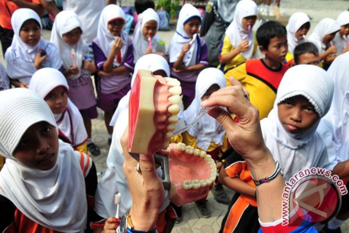 Samarinda bertekad pecahkan rekor sikat gigi massal