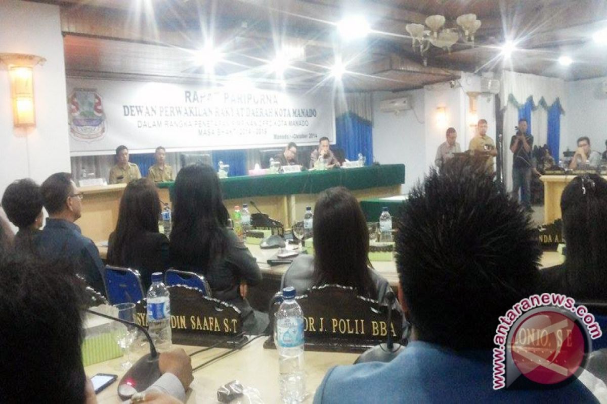 Van Bone - Sualang - Sondakh resmi ditetapkan pimpinan definitif DPRD Manado