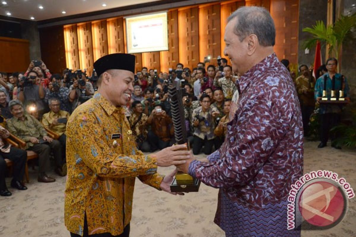 Menperin serahkan 165 penghargaan bidang industri