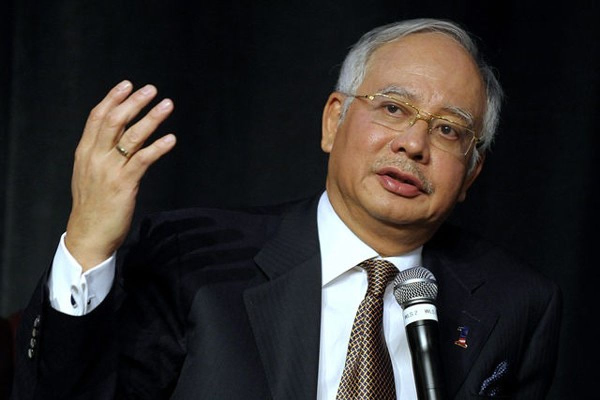 Najib Tun Razak  jawab isu kontroversial lewat blog
