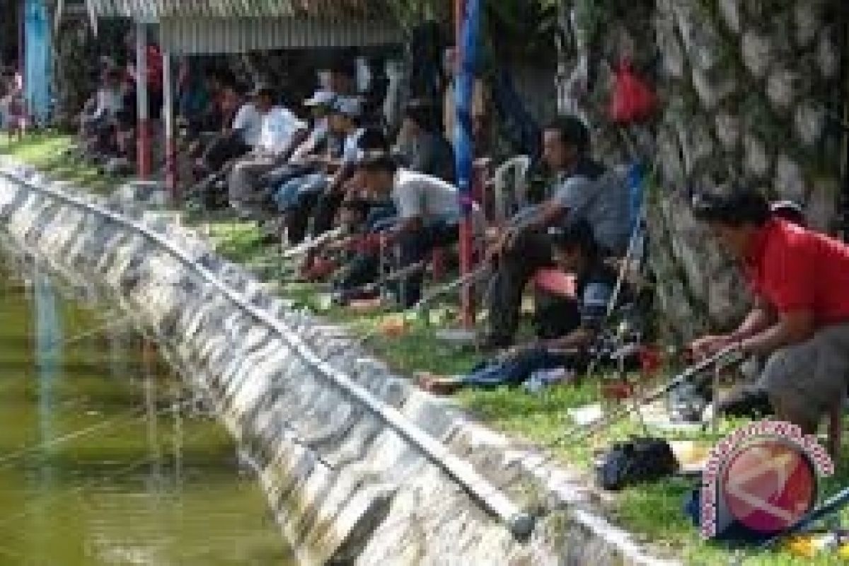 300 Peserta Ikut Lomba Memancing