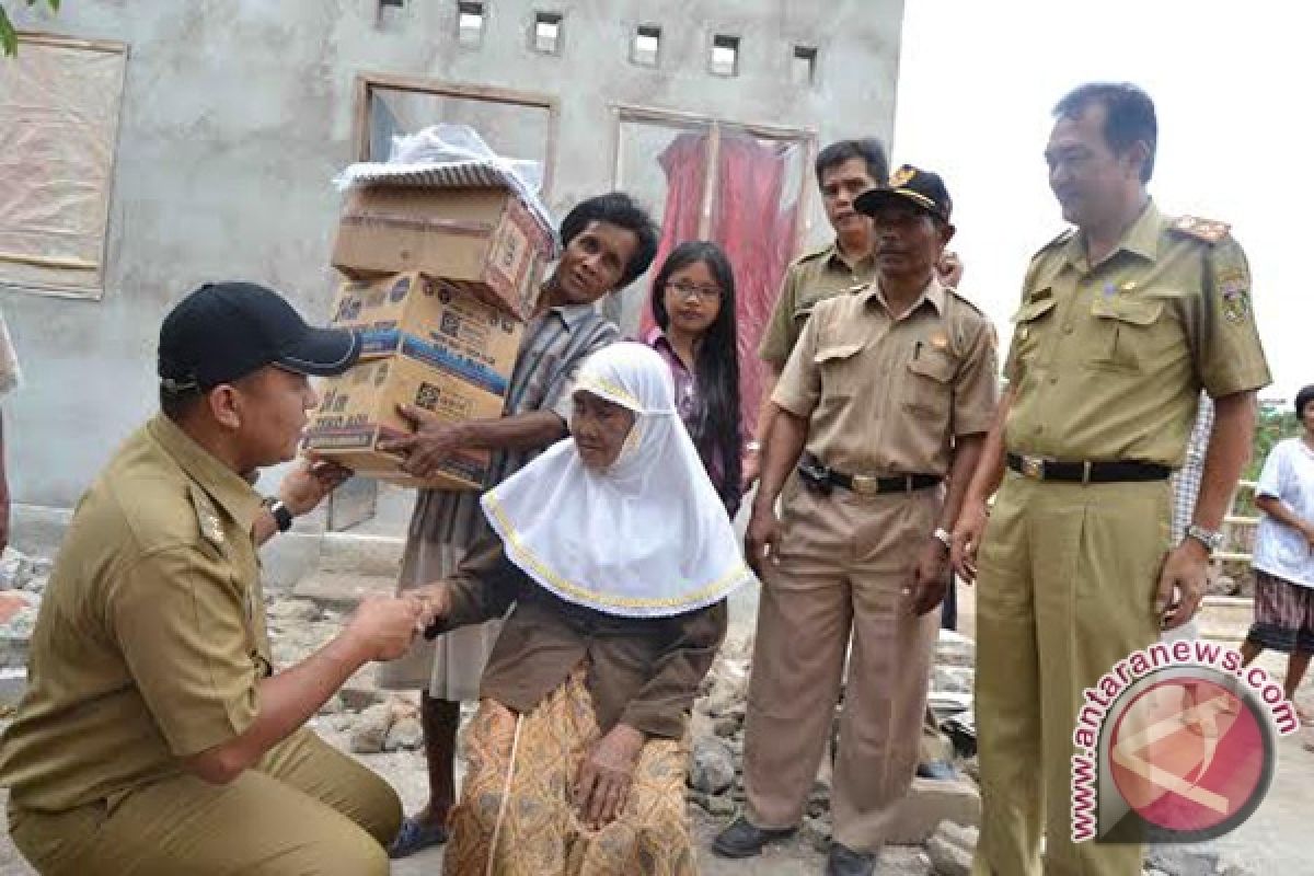 Wabup Lamteng Kunjungi Korban Puting Beliung