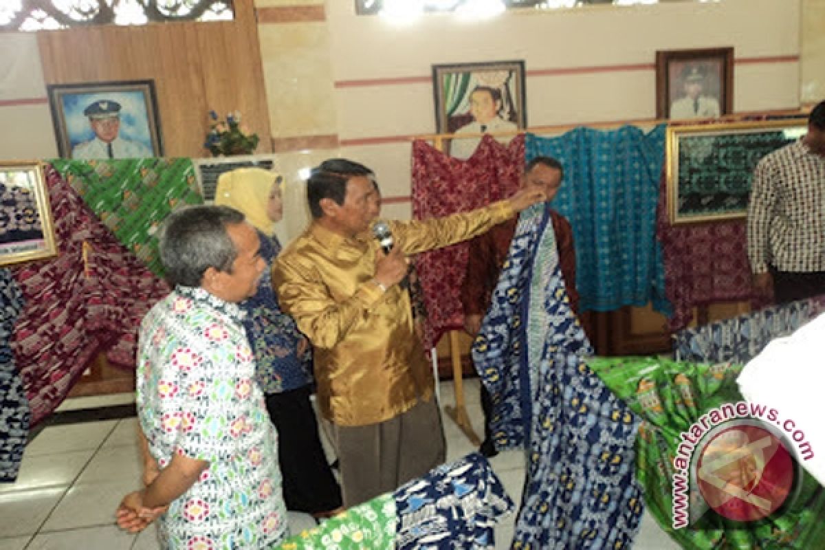 Kotabaru Promotes Batik Saijaan