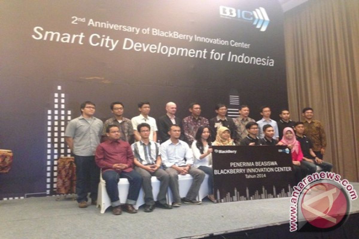 BlackBerry Inovation Center (BBIC) bagikan beasiswa