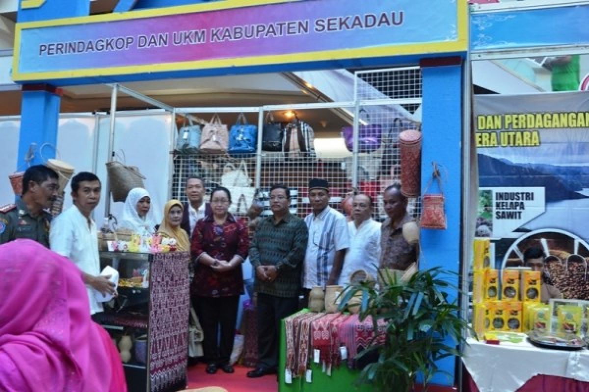 Sekadau Ikuti ITI Expo 2014, Raih Stan Terbaik Ke-2