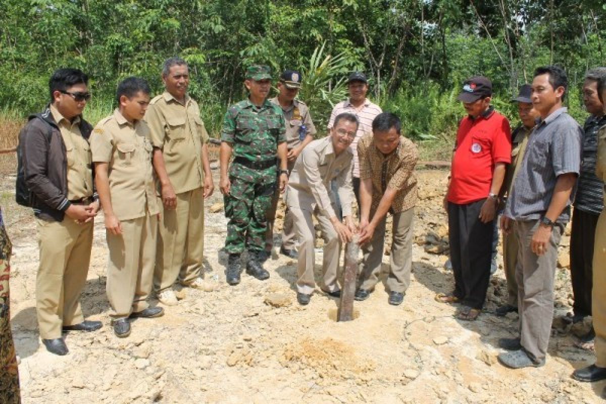 Desa Bukit Rambat Kecamatan Belitang Hulu Akan Miliki Kantor Desa