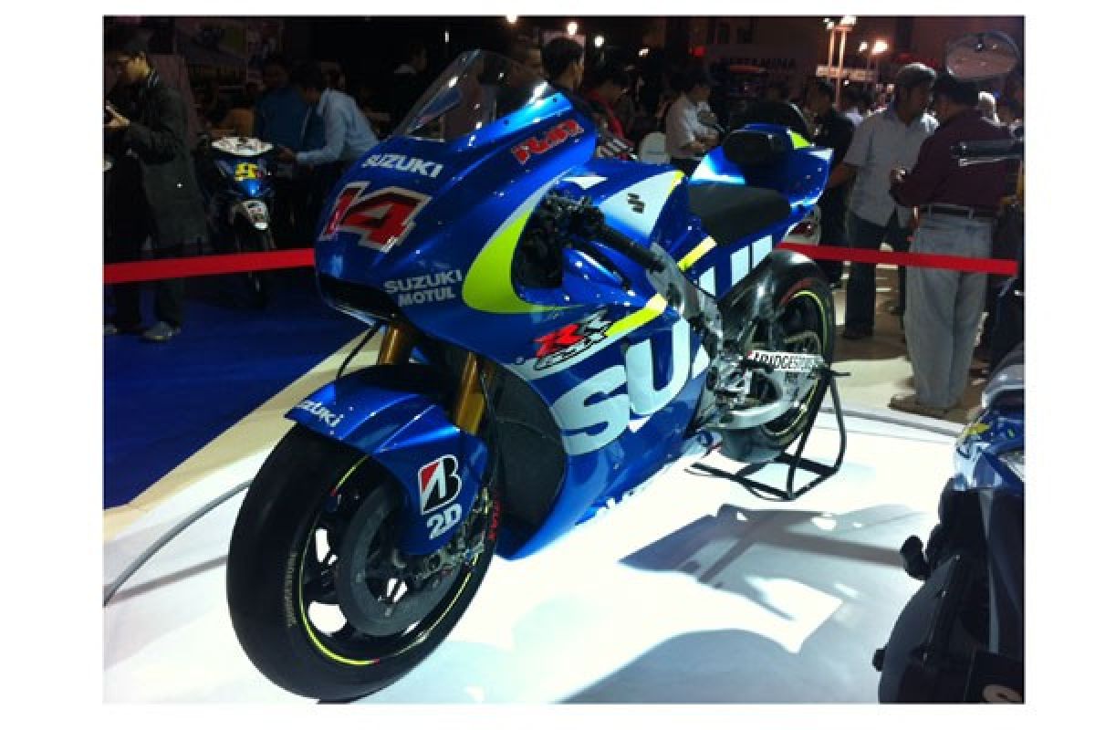 Suzuki pamerkan GSXRR untuk MotoGP 2015