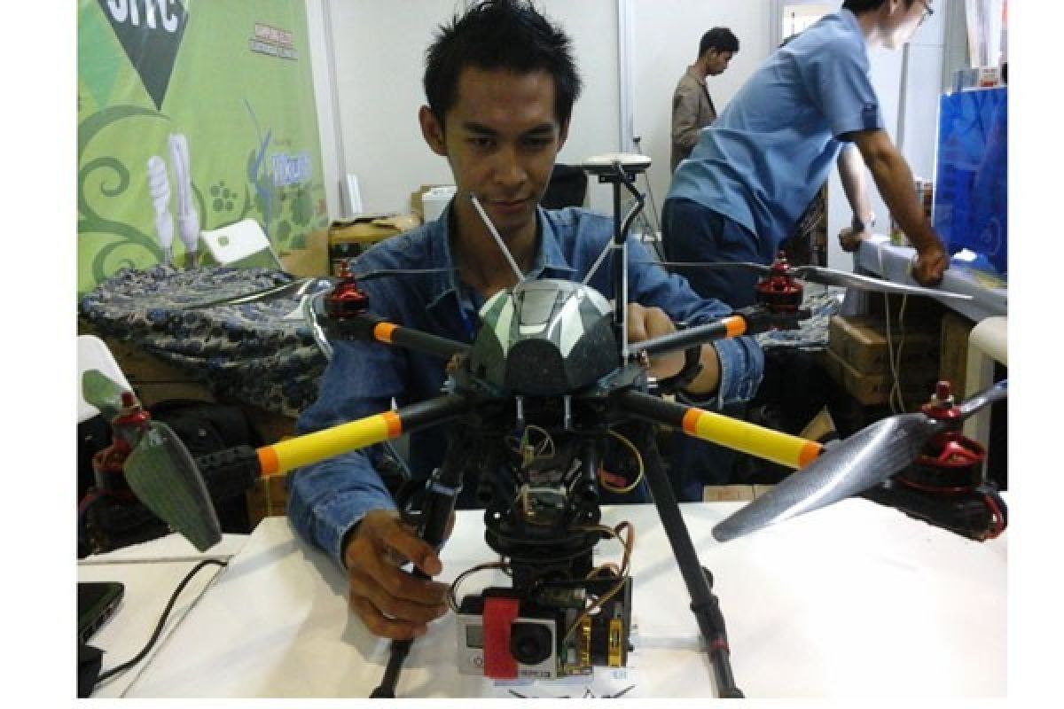  Drone Ciptaan Anak Muda Ada di Indocomtech 2014