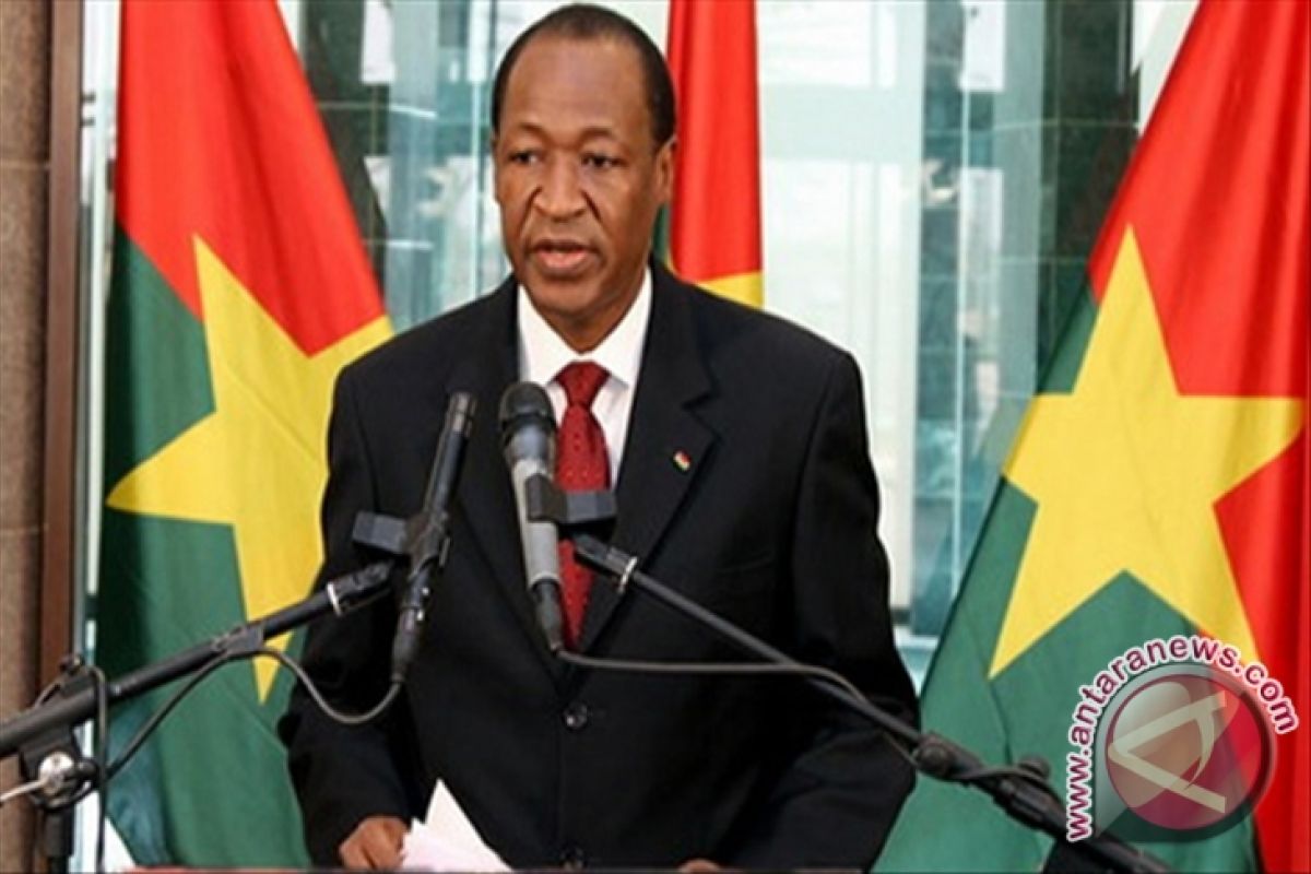 Presiden Burkina Faso Blaise Compaore Mundur
