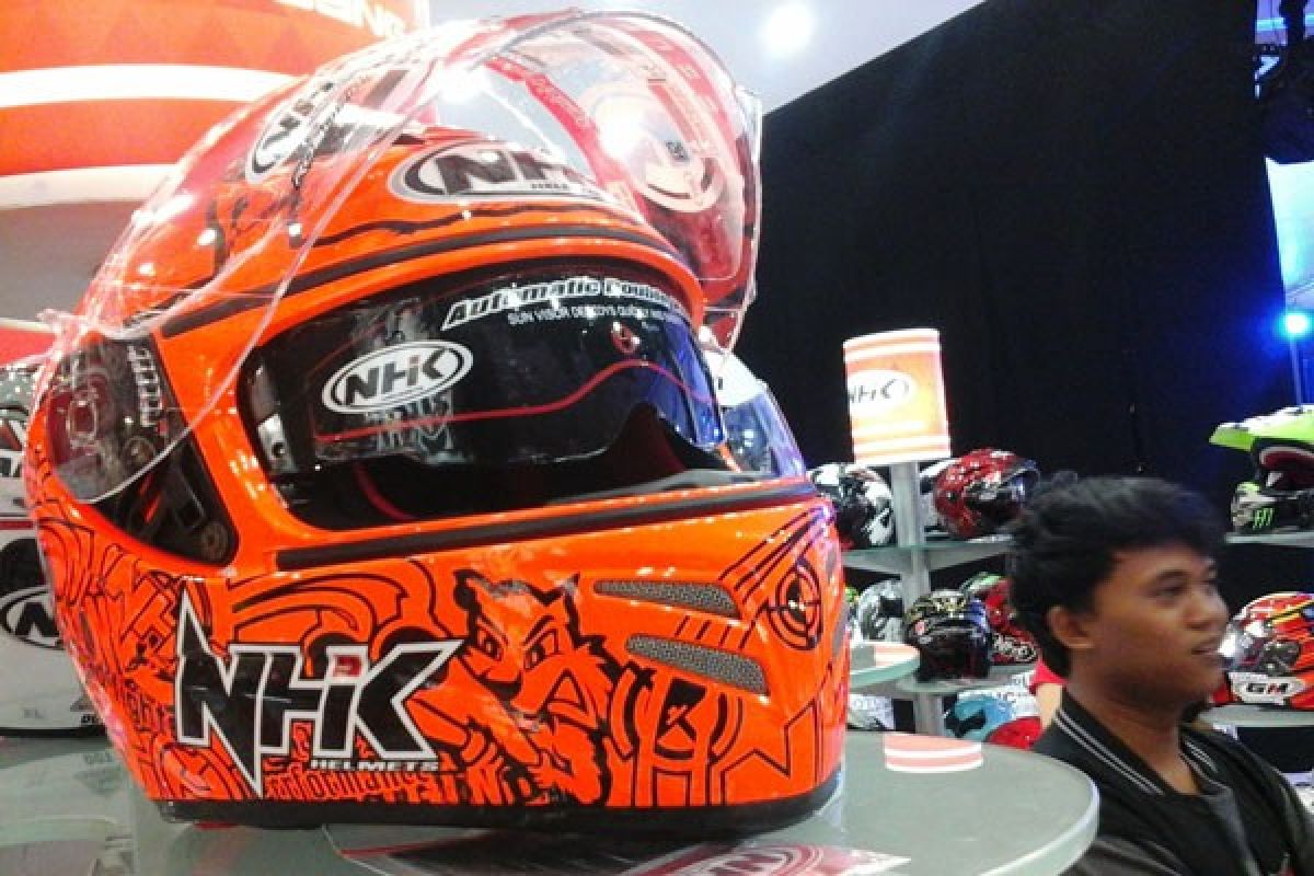 Helm "custom" jadi senjata NHK di IMOS