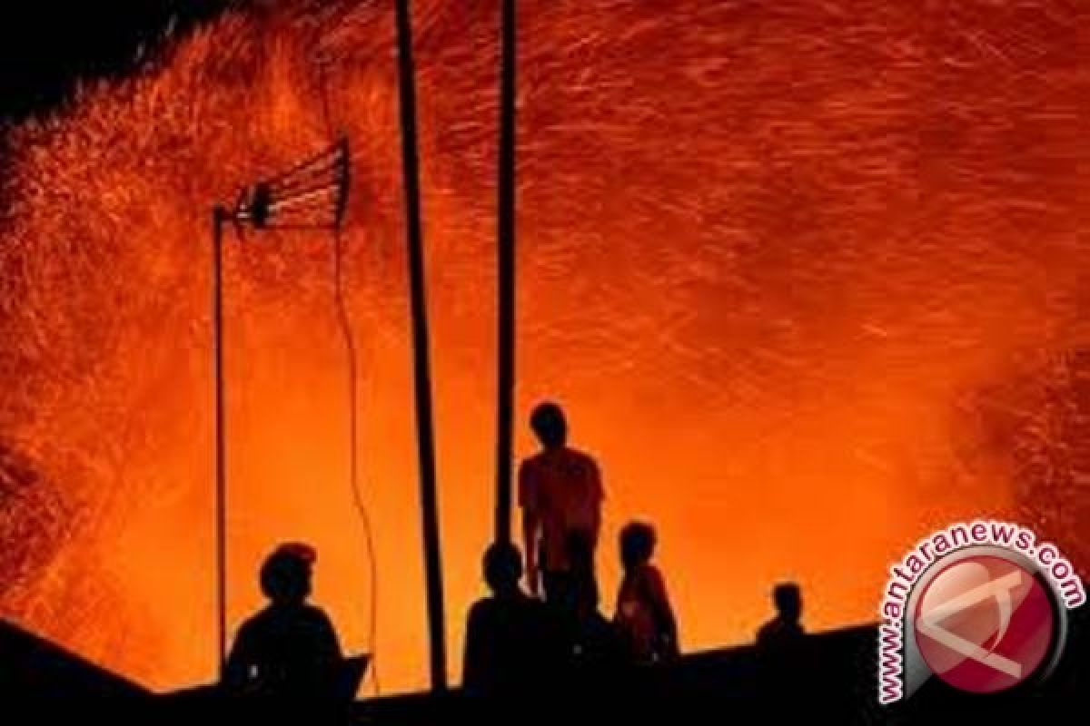 Gudang produksi CV Rajawali di Nimbokrang ludes terbakar 