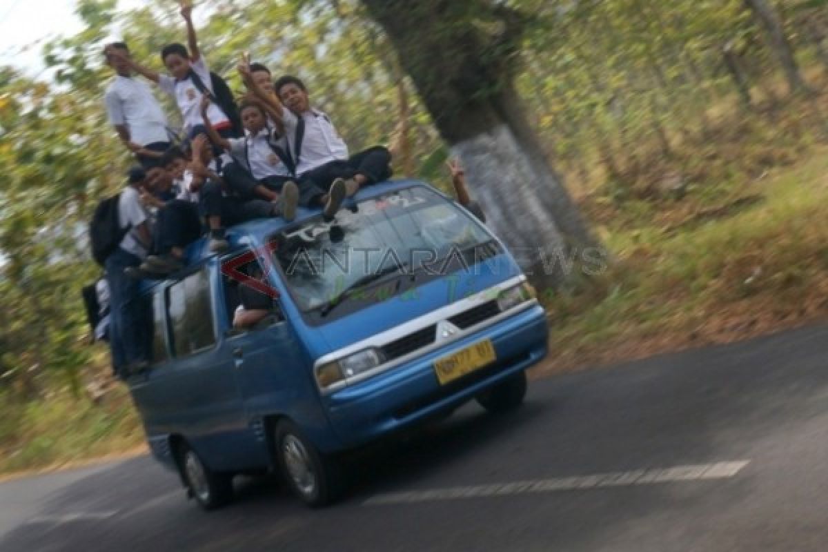 Tulungagung Berencana Tambah Angkutan Gratis Pelajar Bertahap