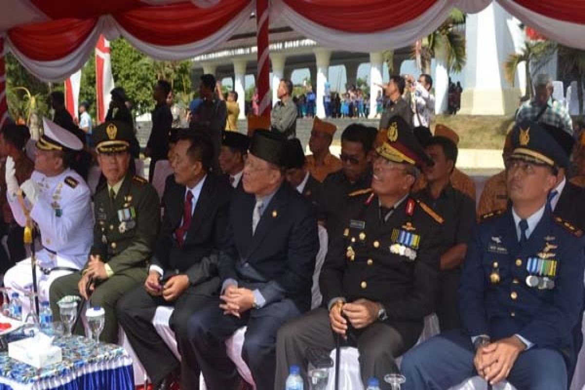 HUT TNI  Ke-69 Di Kendari Berlangsung Sederhana