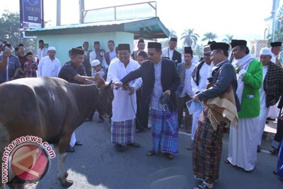 Bupati Mamuju Harapkan Umat Muslim Kedepankan Kebersamaan 