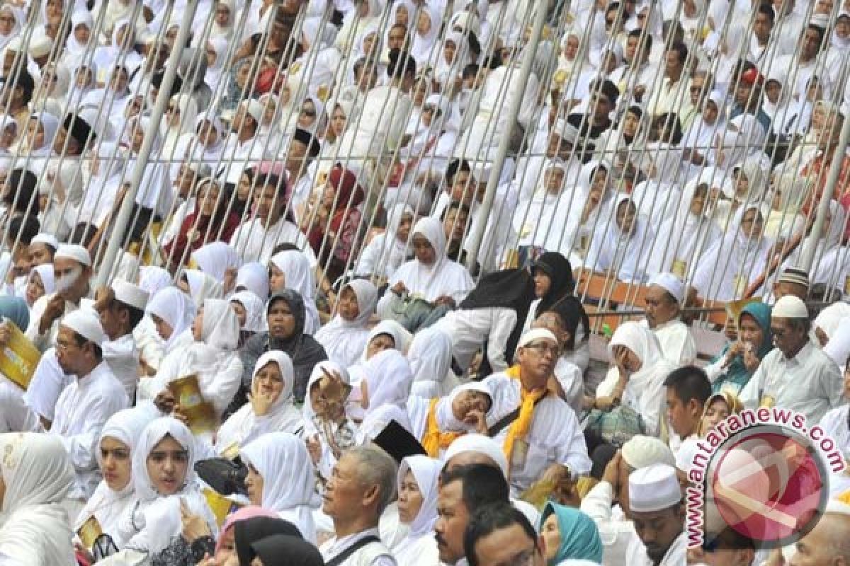 Bone Bolango buat program umrah untuk pensiunan