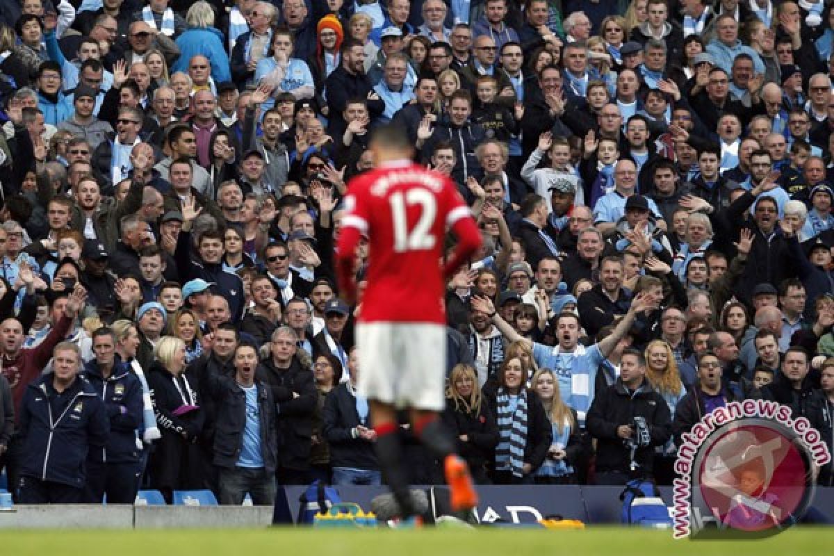 Derby Manchester berakhir imbang 0-0