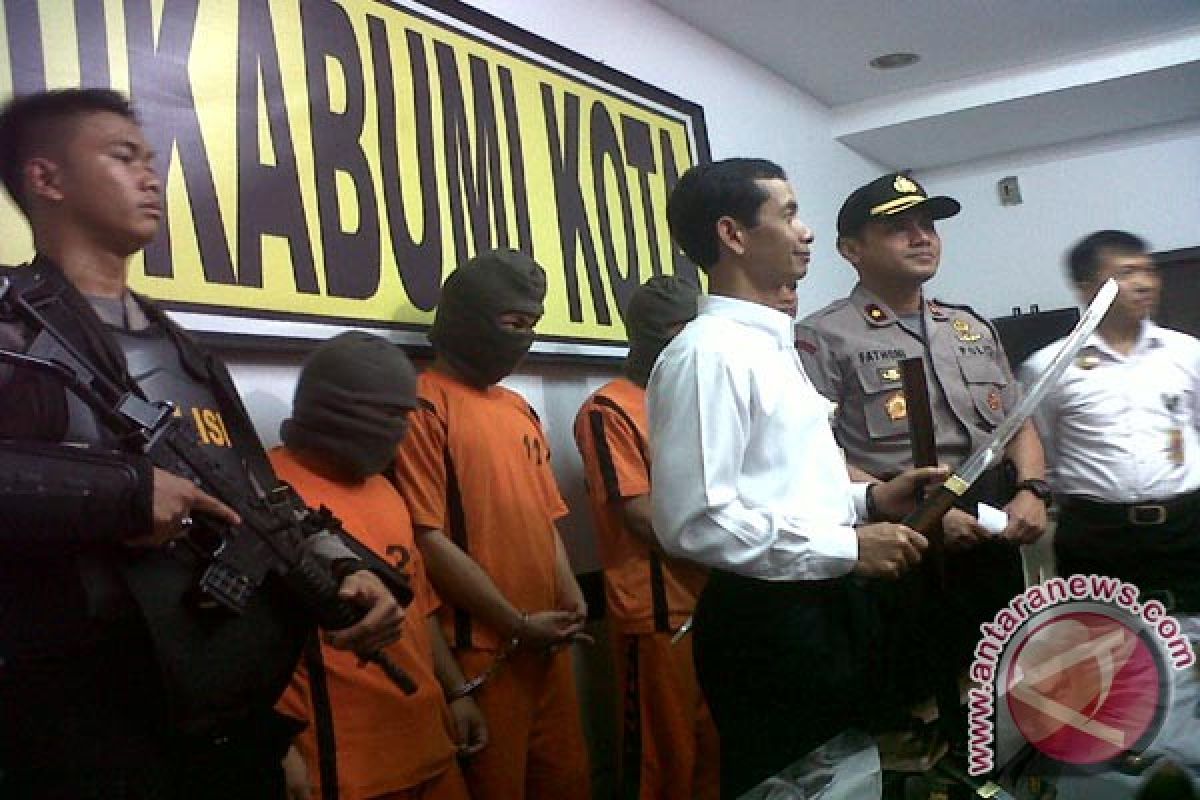 Polres Sukabumi tangkap tiga anggota berandalan bermotor
