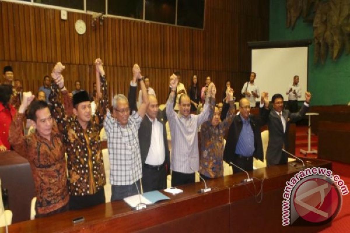 Pimpinan DPR Tandingan Buka Konflik Baru