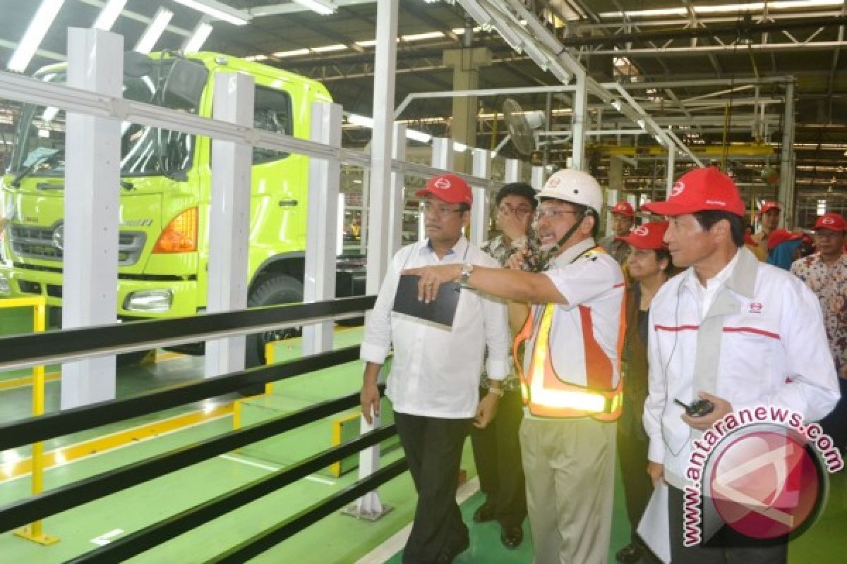 Menperin kunjungi pabrik Hino Motors