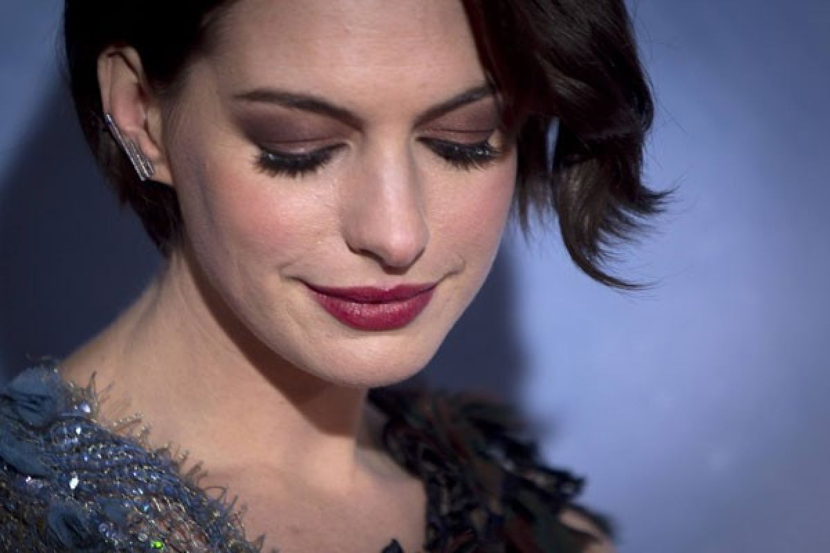 Anne Hathaway ingin jadi Catwoman lagi