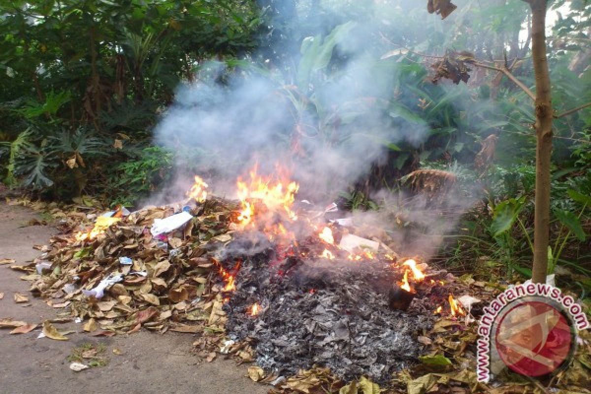 Kapolres Larang Masyarakat Bakar Sampah Sembarangan