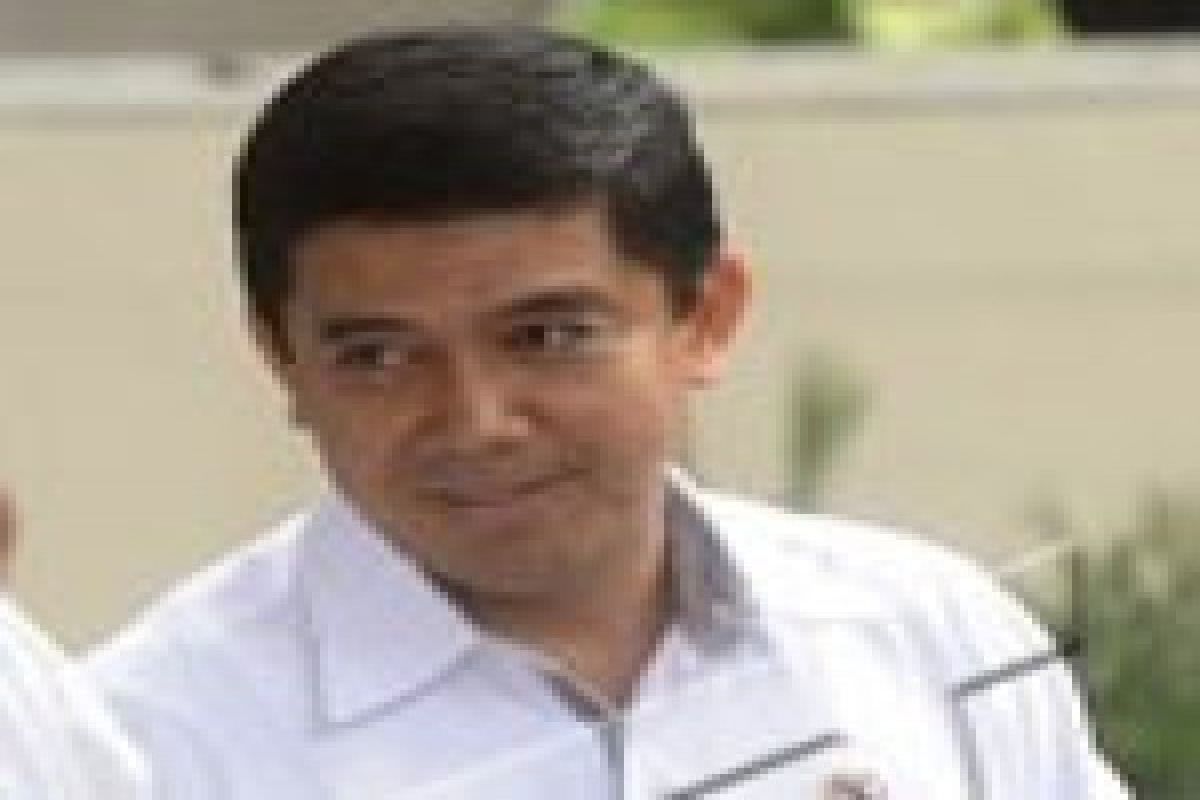 Menteri PAN RB Larang PNS Rapat Di Hotel