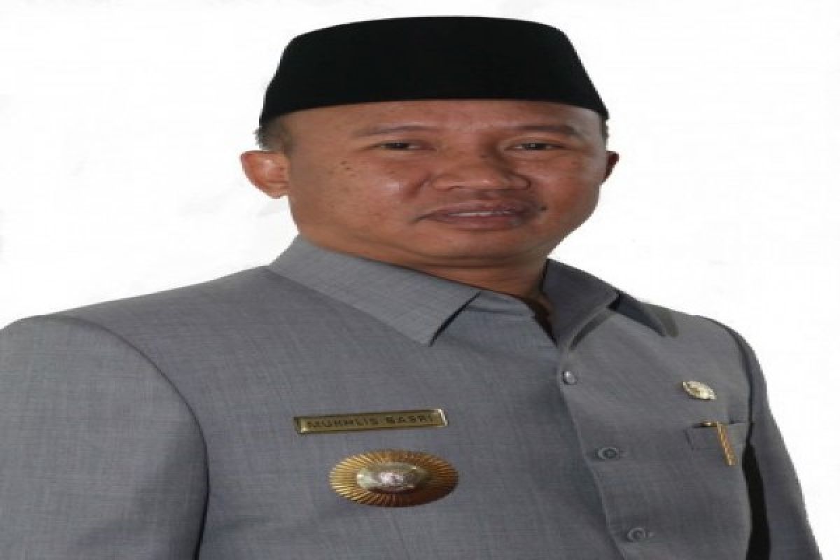 Bupati Lambar Instruksikan Camat Gelar Salat Minta Hujan