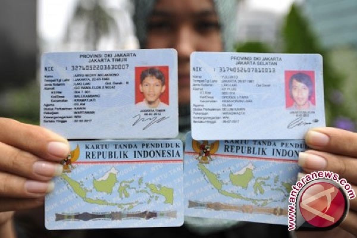 Ratusan Warga Gorontalo Rekam E-KTP Setiap Hari 