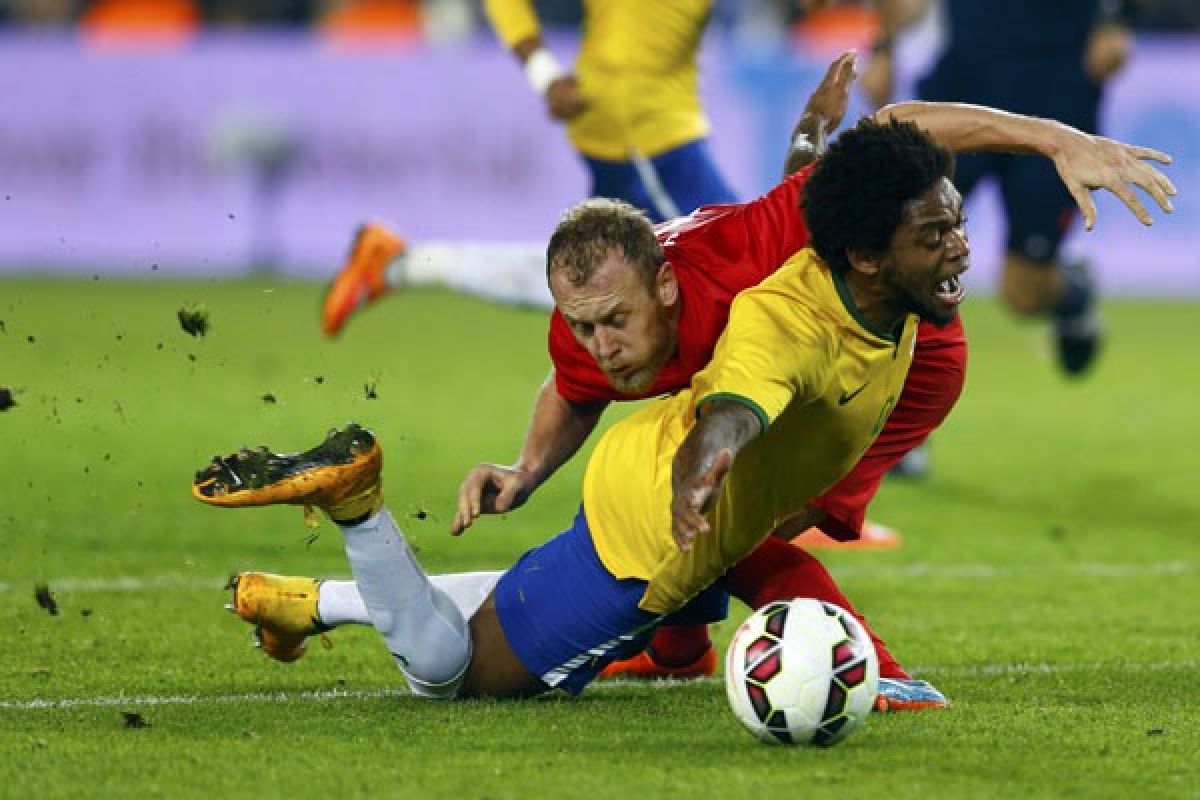 Neymar bersinar ketika Brasil kalahkan Turki