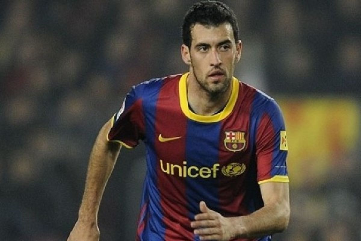 Cedera, Gelandang Barca Busquets menepi tiga pekan