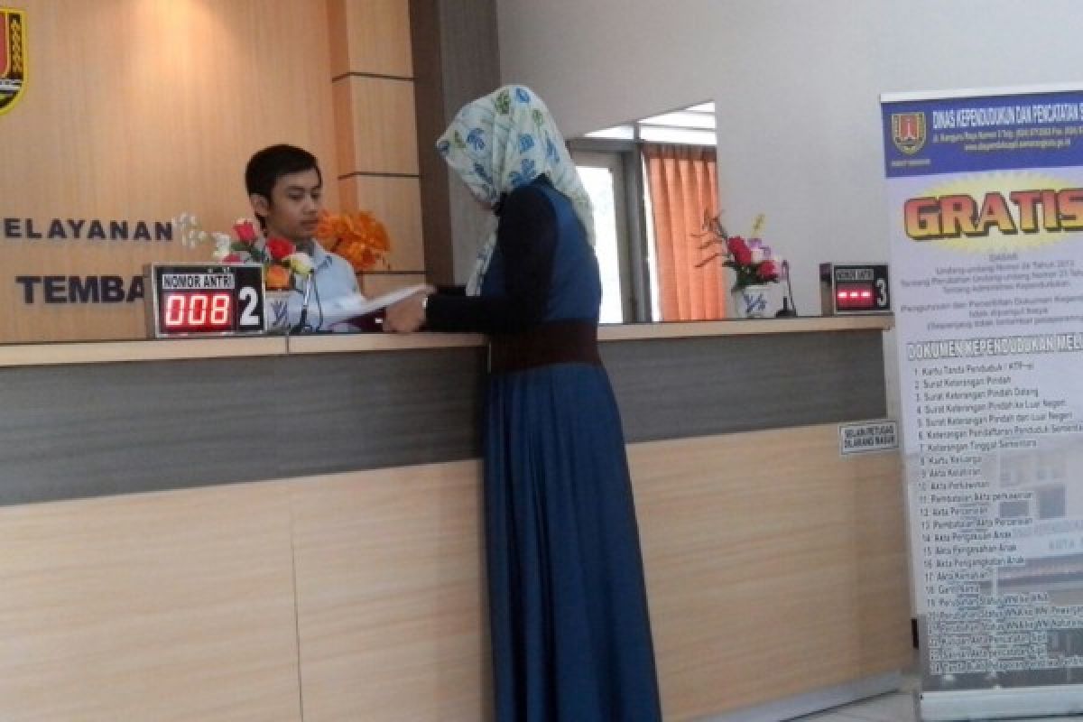 Ada Bukti Pungli, Ganjar Langsung Copot PNS