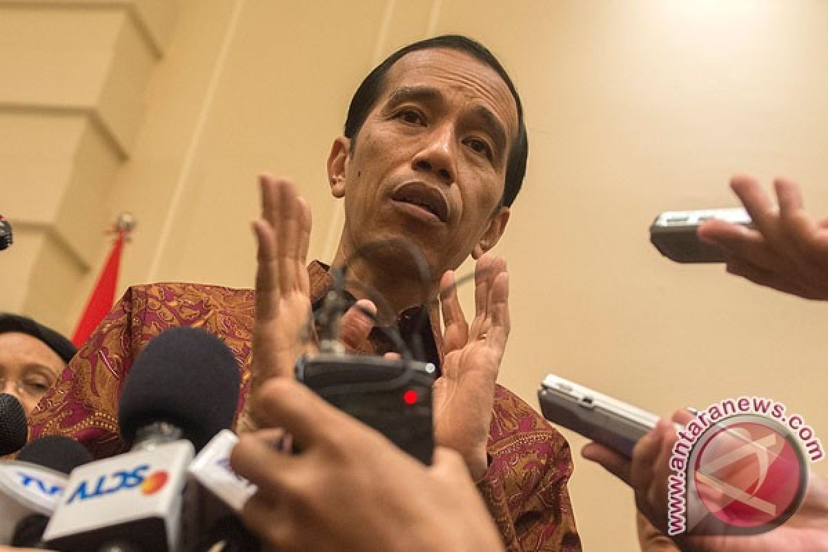 President Jokowi arrives at Merak Port to kick start Sumatra visit