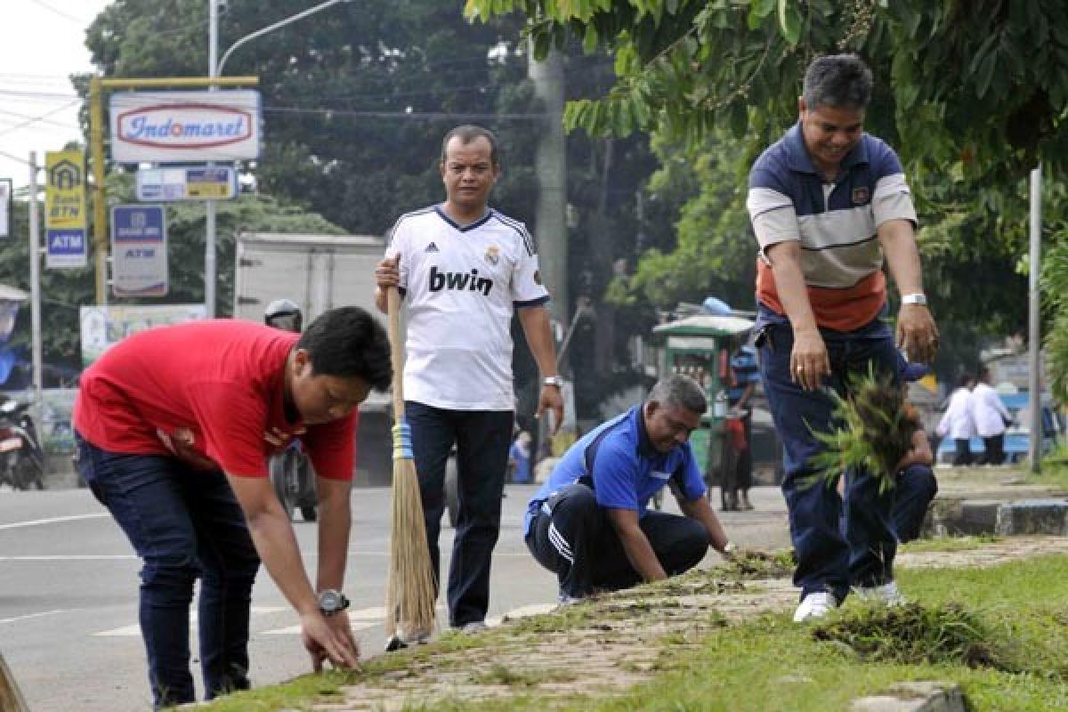 Diskominfo Bogor terjunkan tim gerakan Jumat Bersih