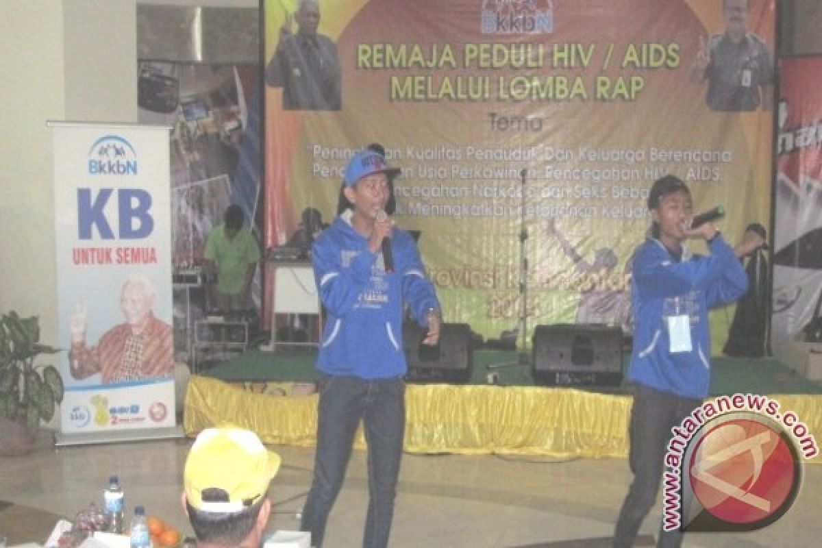 Sosialisasi Penularan HIV/ AIDS dengan  Lomba Rap