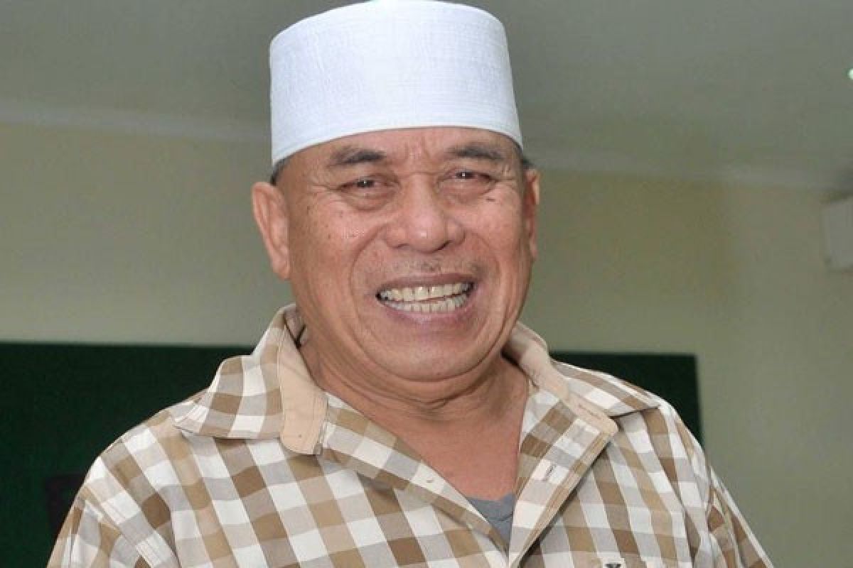 Haji Muhidin raih KPID Jakarta award 2014