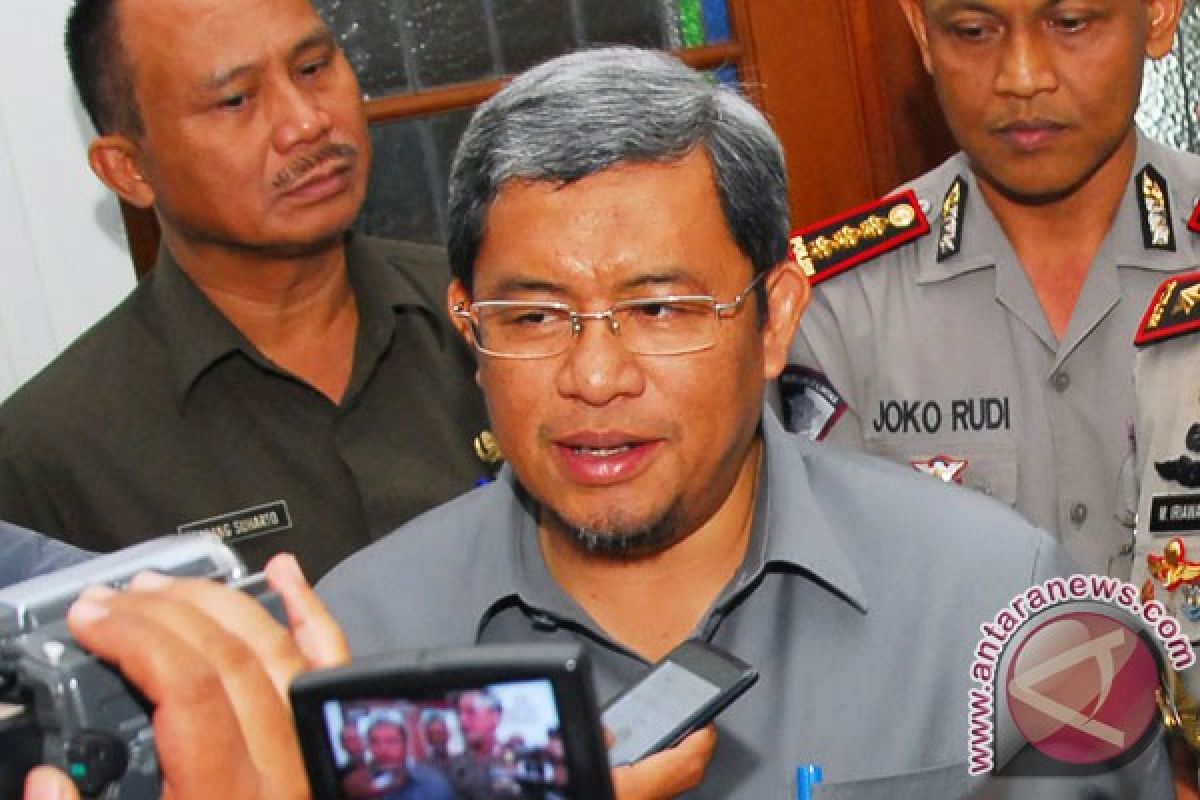 Gubernur Jabar harap UMK 2015 sejahterakan buruh