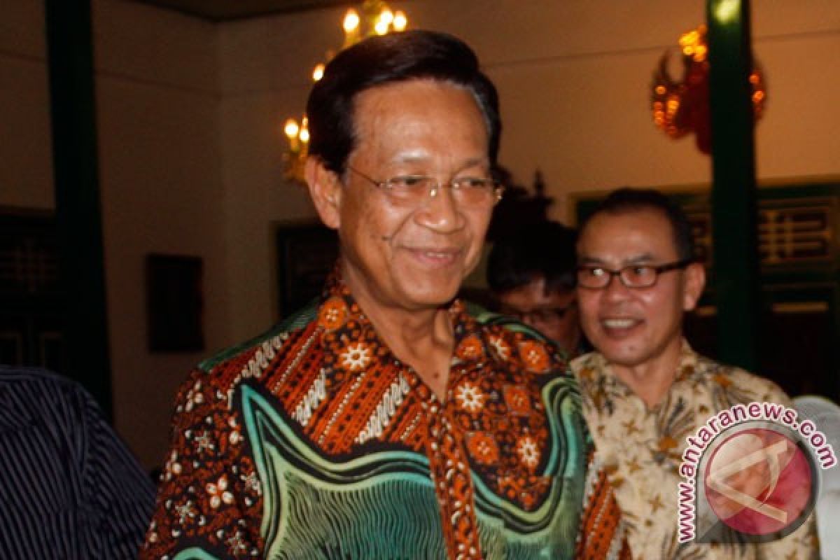 Sultan minta pengrajin batik mengikuti fashion internasional