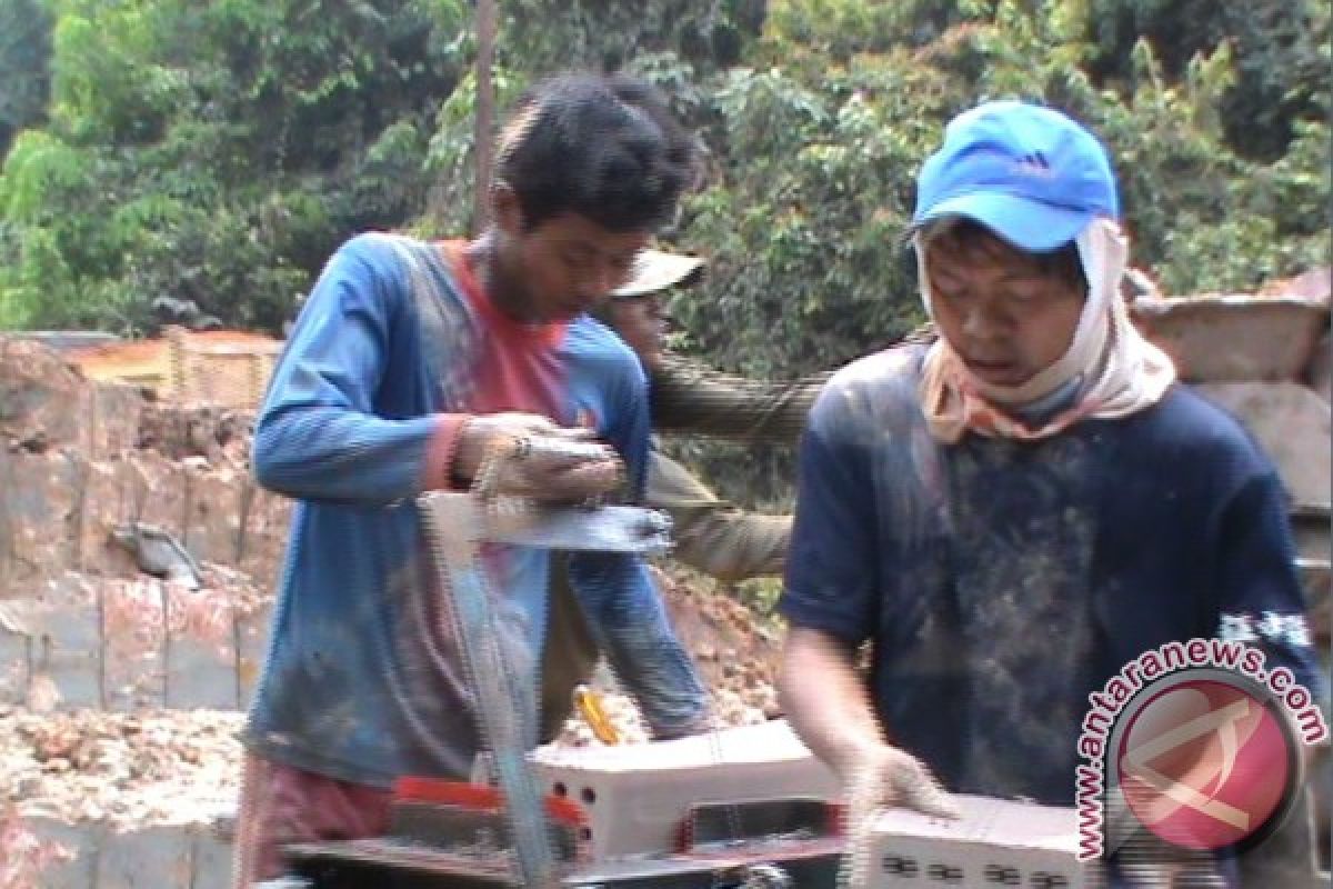 Desa Talang Buruk sentra penghasil batu bata