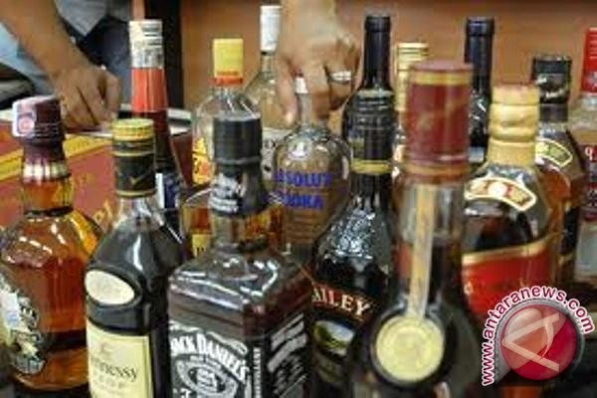 Petugas Bandara Sentani gagalkan pengiriman minuman keras ke Oksibil