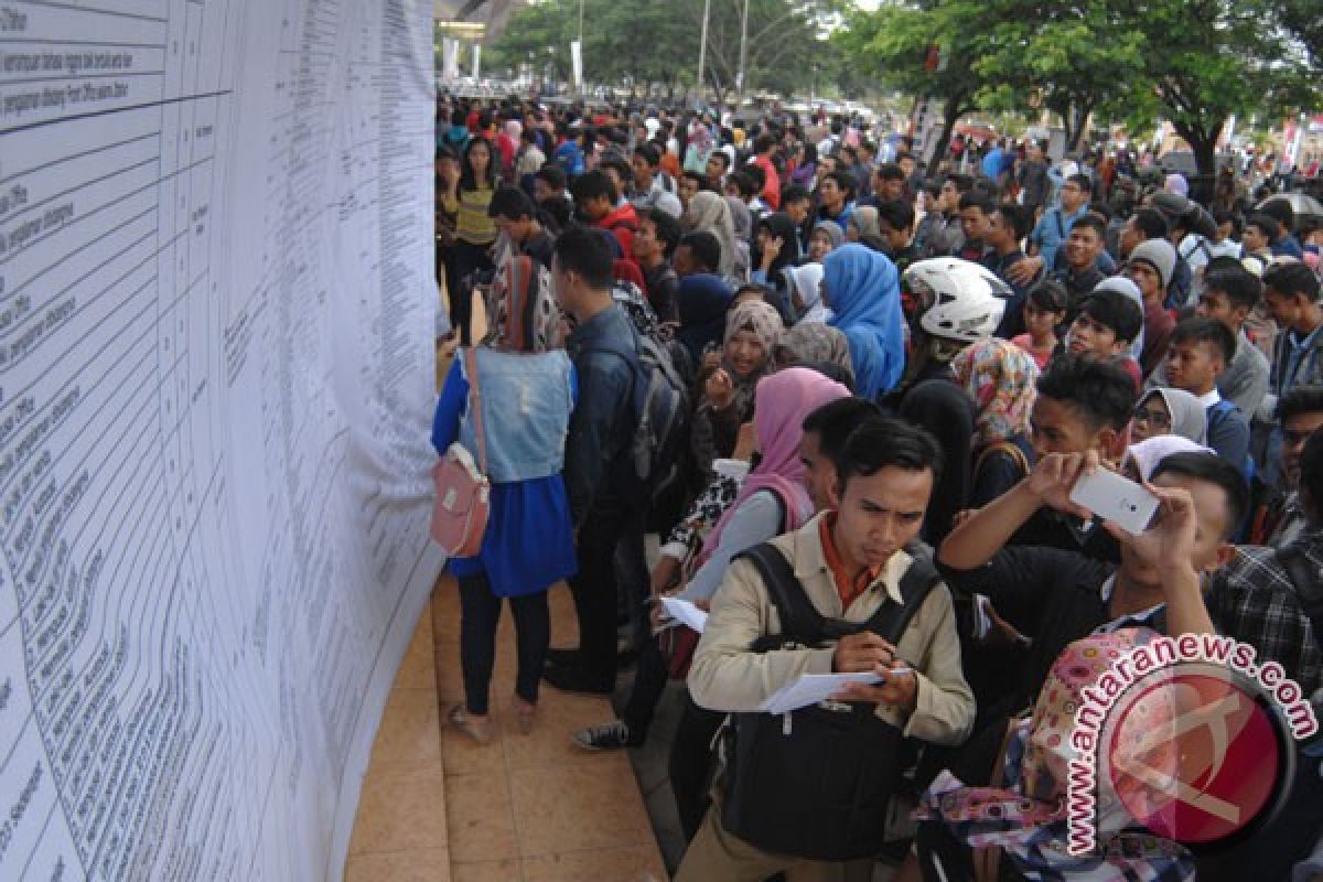 Pencari kerja dan kaum difabel berkesempatan dapat pekerjaan