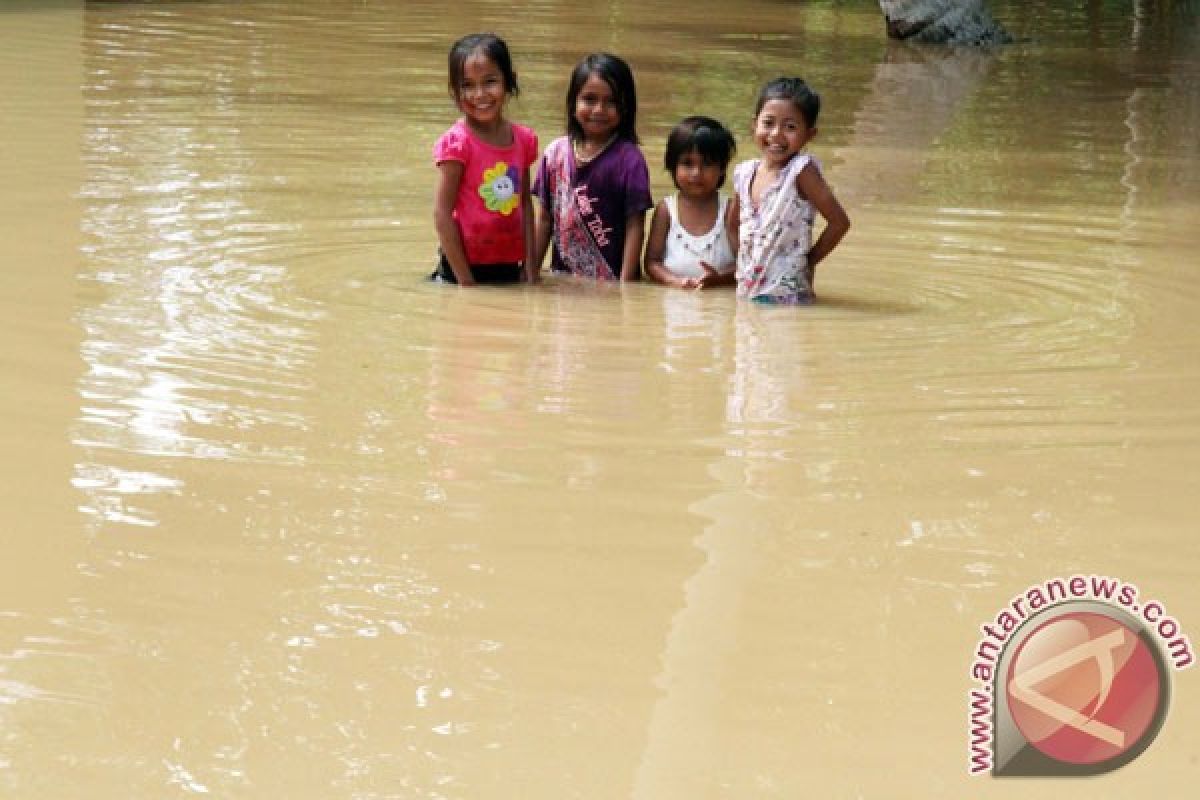 Banjir rendam 200 rumah di Solok Selatan